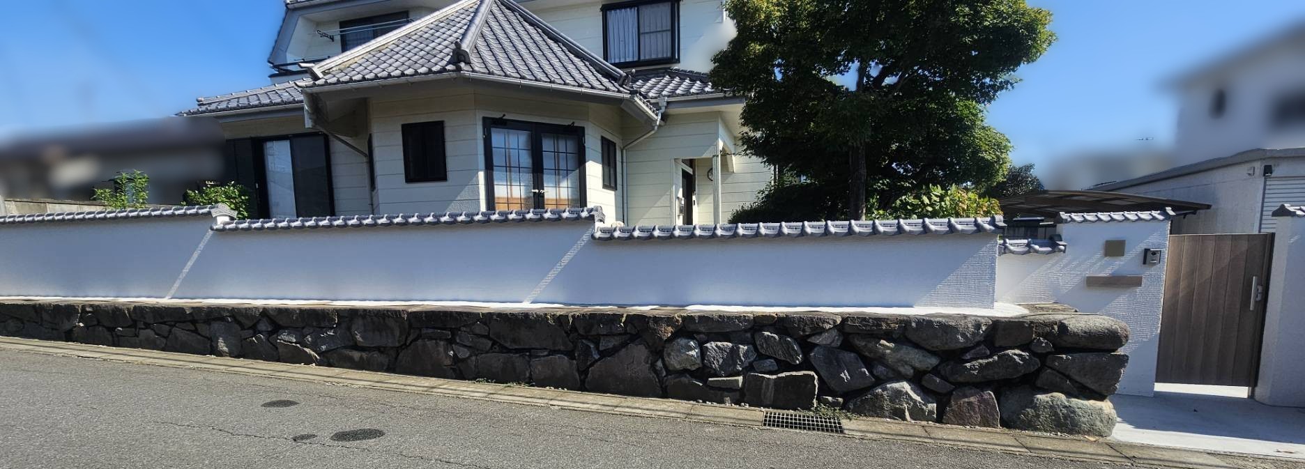 施工後　笠木瓦　碧南窯業　カサヘイ　Ｃ型　Ａ3型　色：耐寒銀色（いぶし瓦）