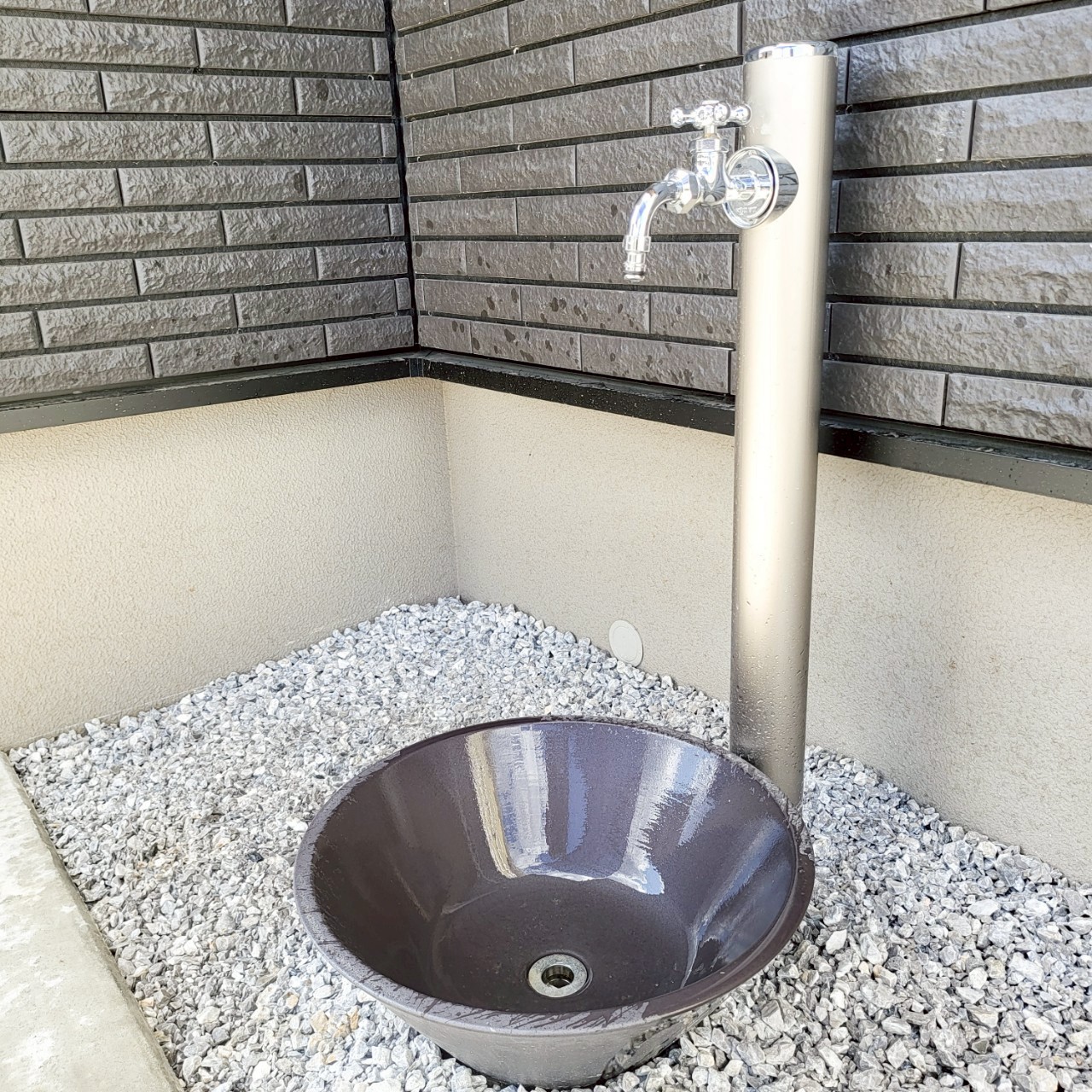 施工後　水栓　水受け　オンリーワン　金彩水鉢