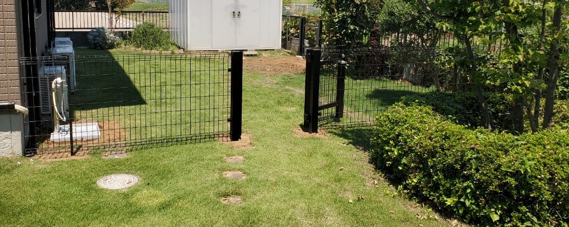 施工後　門扉　LIXIL　ハイグリッド門扉NF8型　片開き　色：マイルドブラック