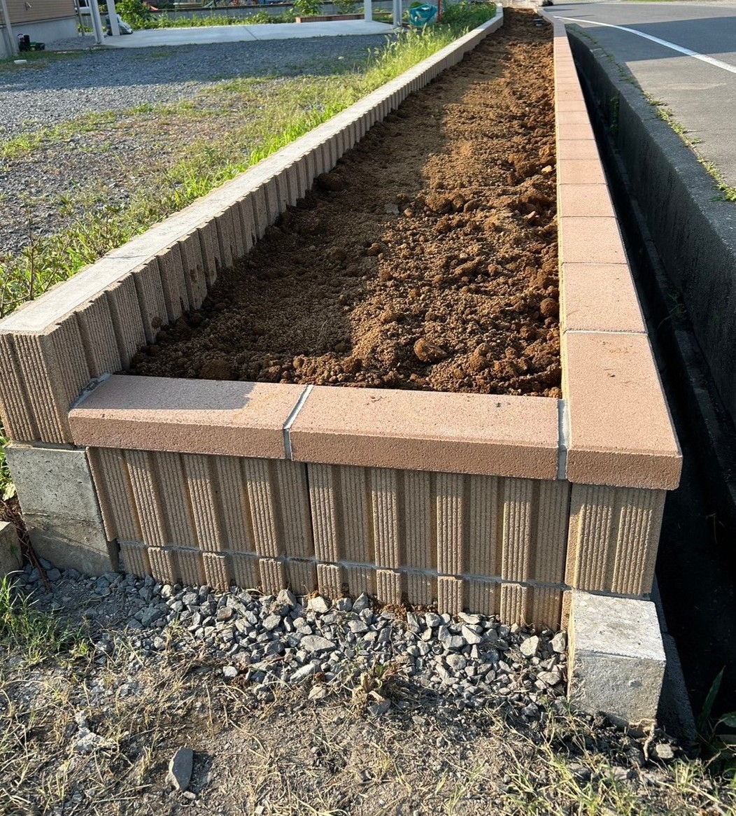 施工後　笠木　SBIC　コモンキャップ　色：ブラージュ