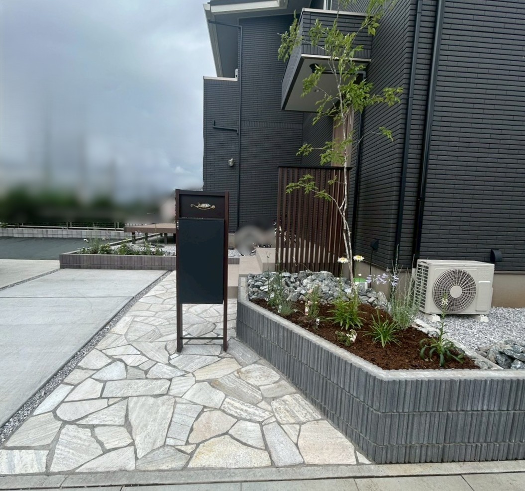 施工後　機能性門柱　丸三タカギ　レガリオ2<br />
