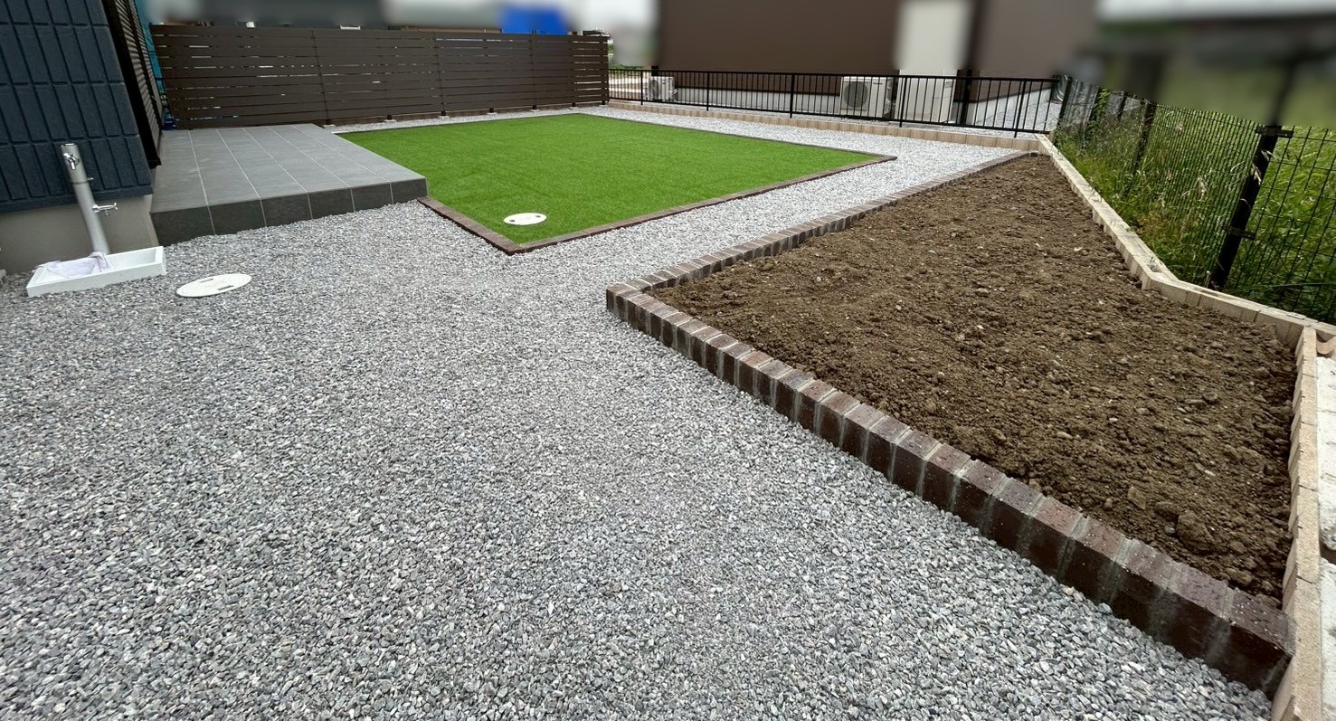 施工後　花壇・家庭菜園　レンガ　SBIC　ロイヤルパイン・ブリック　色：セーブル