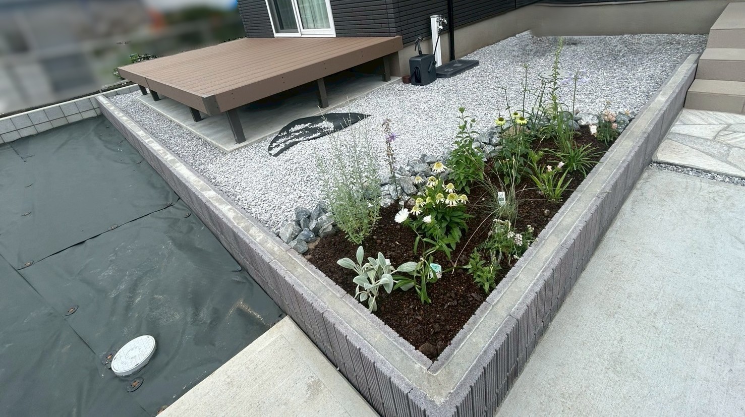 施工後　花壇／ブロック　Ｋライン　色：ダークブラウン