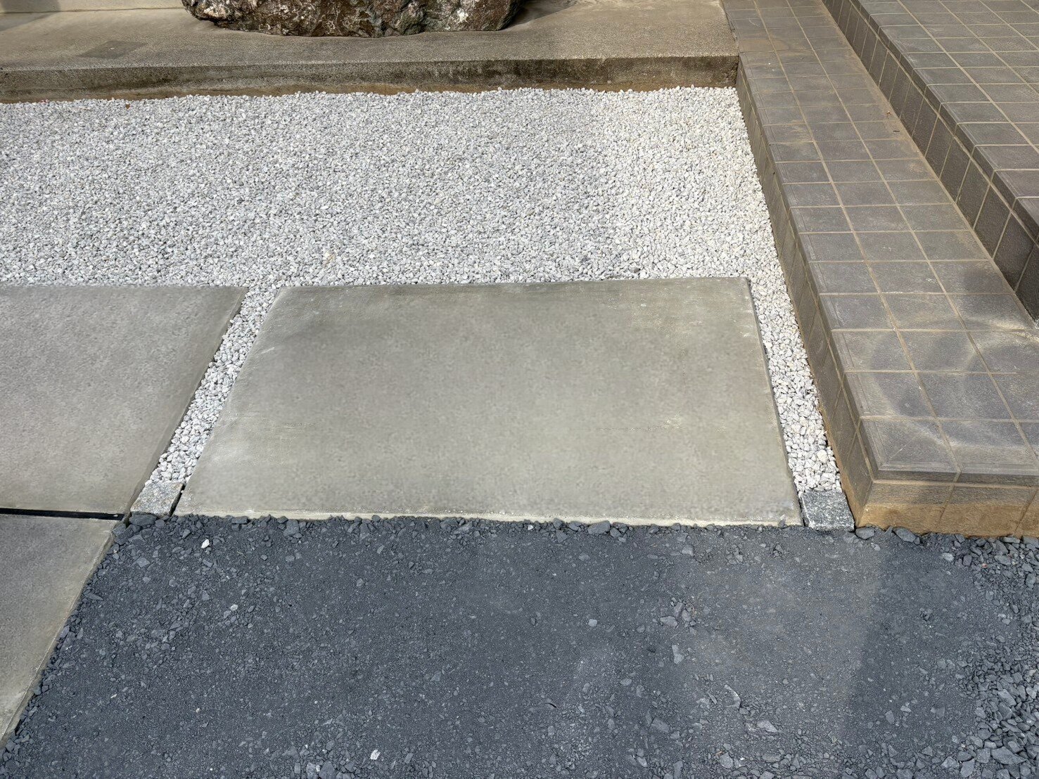 施工後　アプローチ