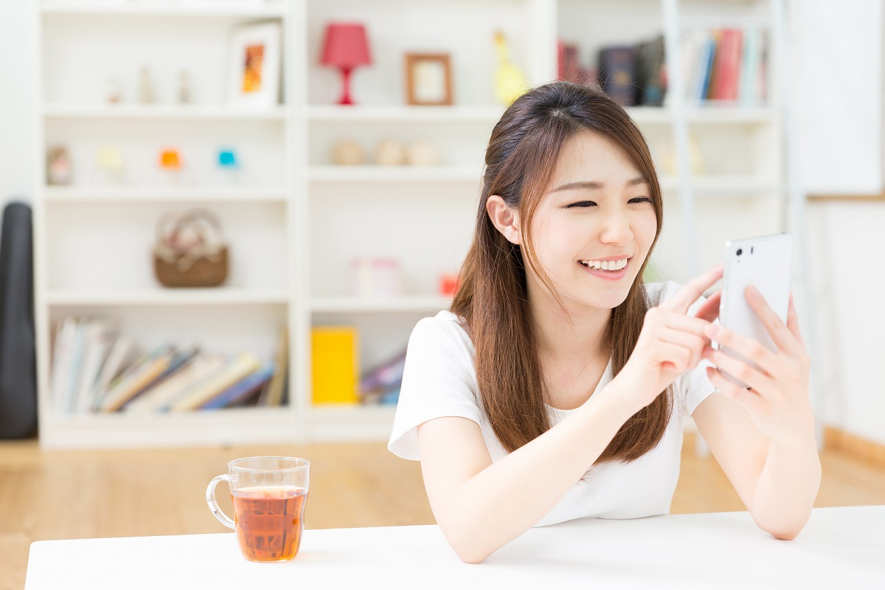 女性問い合わせ中
